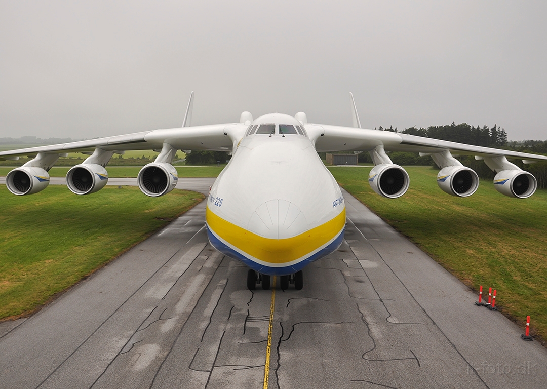 AN-225 029w1.jpg